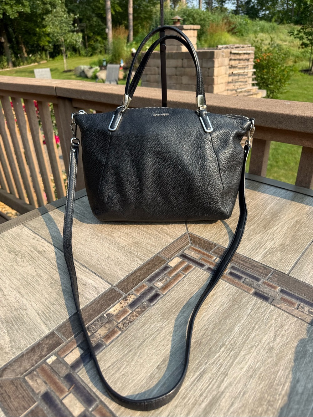 GUC Coach Small Kelsey Satchel in black pebbled leather with silver-tone